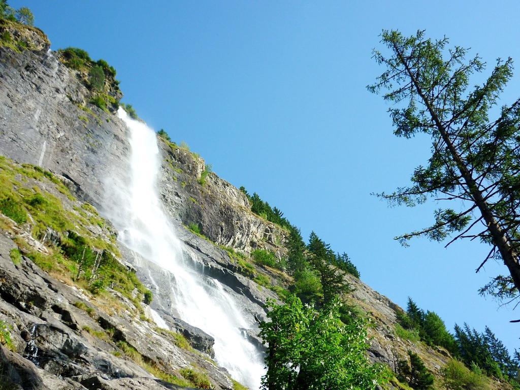 Résidence Prestige Odalys La Cascade - Les Epinettes Vaujany Esterno foto